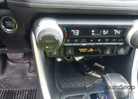 2020 Toyota Rav4 Xle from USA, damaged, VIN JTMP1RFV6LD529985